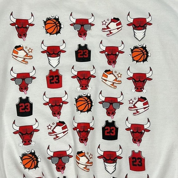Chicago Bulls crewneck‎ sweatshirt - white with multi-coloured graphics - Picture 2 of 3